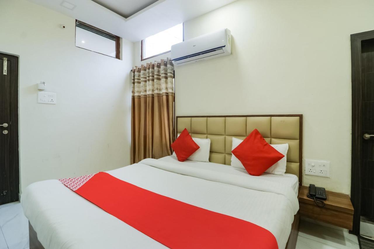 Bilāspur Oyo 28789 Hotel Adarsh מראה חיצוני תמונה